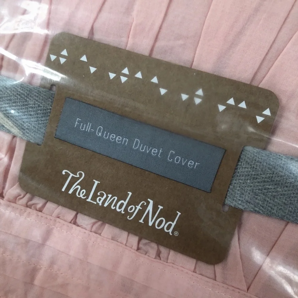 The Land of Nod Blush Ruffled cotton pink duvet FULL QUEEN size